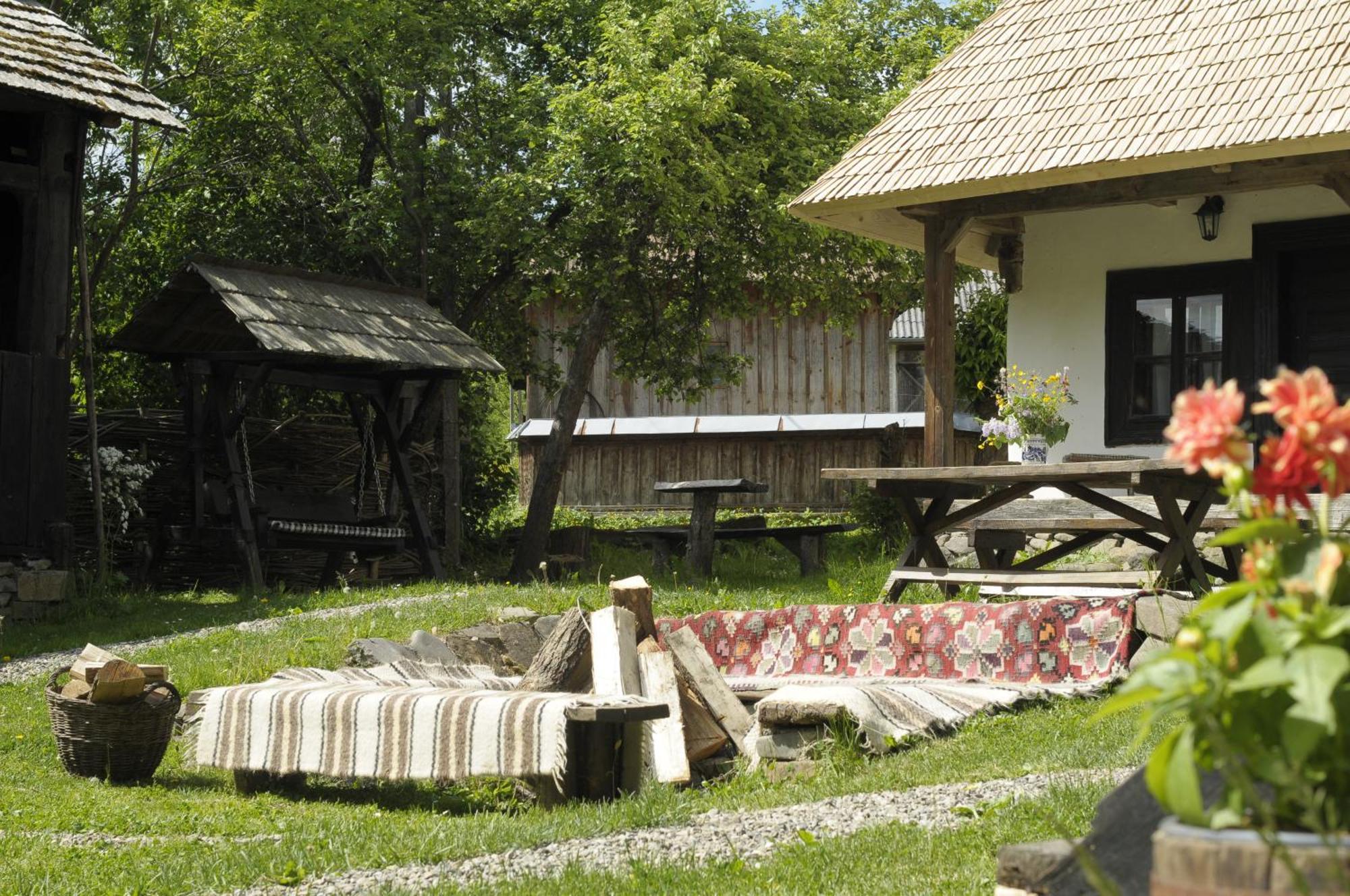 The Village Pension Breb Экстерьер фото