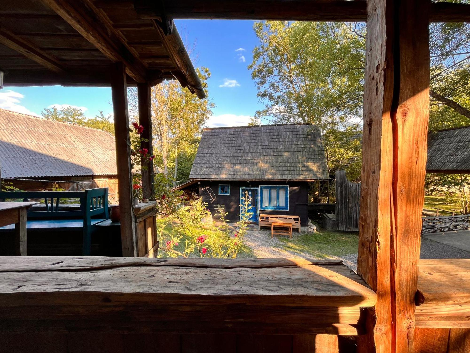 The Village Pension Breb Экстерьер фото