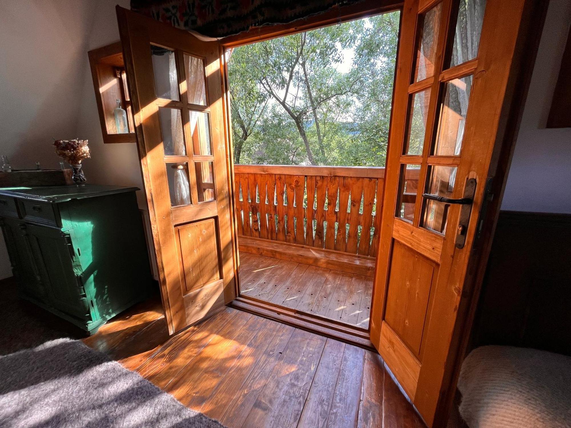 The Village Pension Breb Экстерьер фото